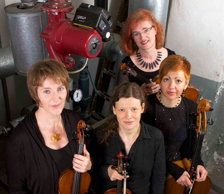 Abbildung v.l.n.r: Birgit Trost, Carolin Schwenzer, Romana Kemlein-Laber, Daniela Bauer. Foto: Willi Nemski